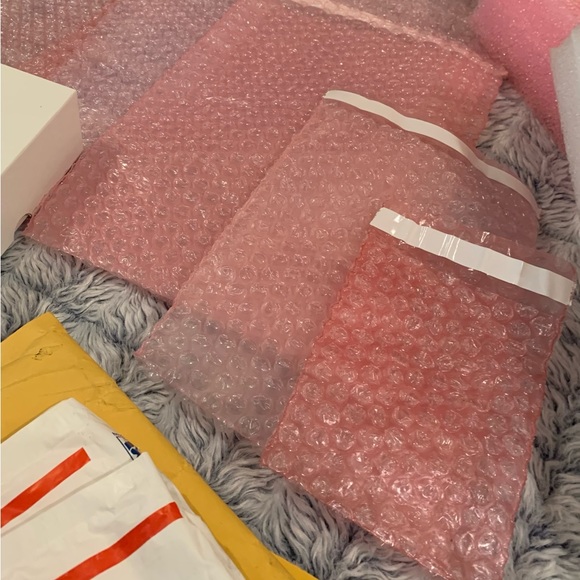 Simply thirfty shop is offering 10 4x6 boxes and  25 -4x6 anti Static for 15.00! - Picture 13 of 14